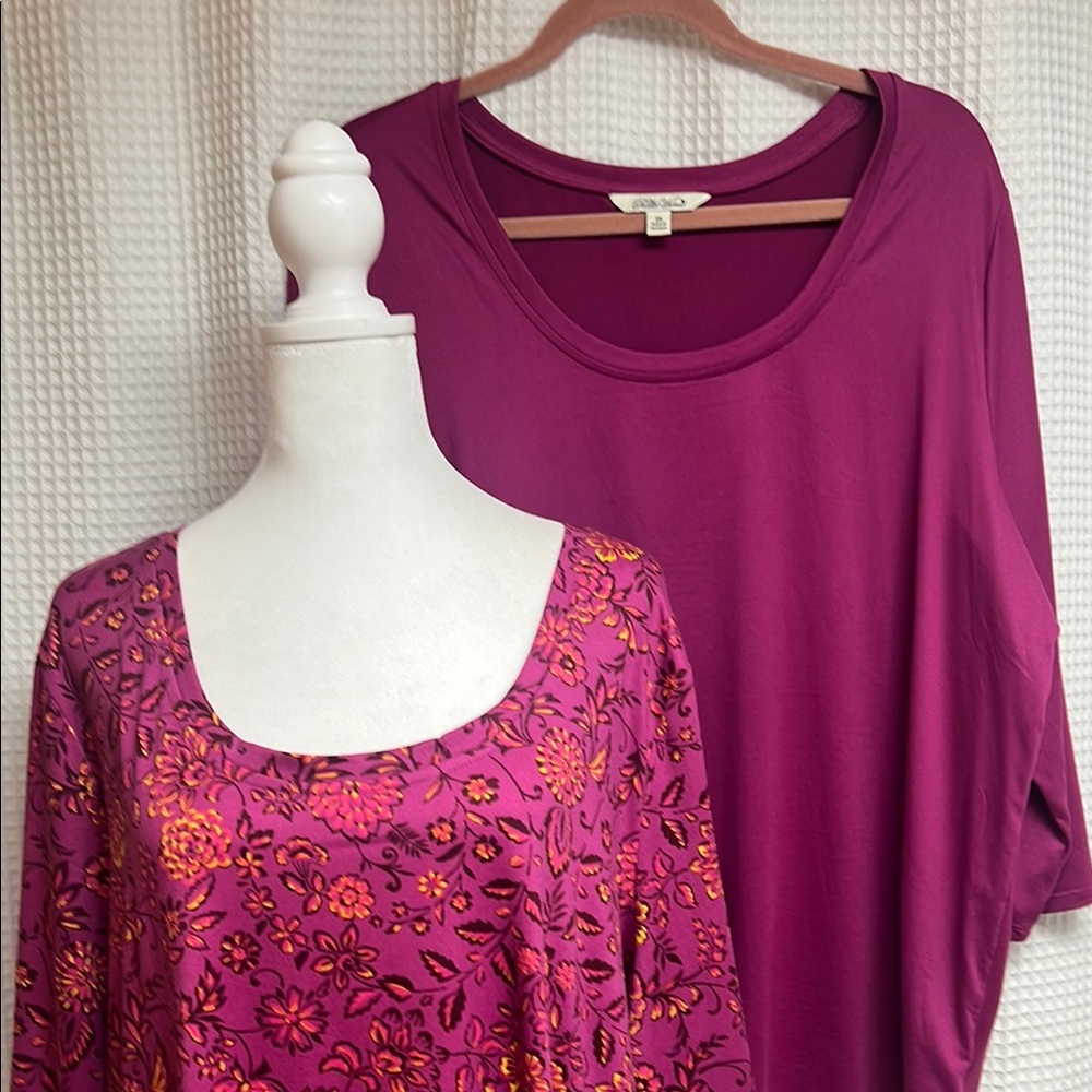The Pioneer Woman set of 2 tops-3/4 sleeves in Berry and Floral Berry